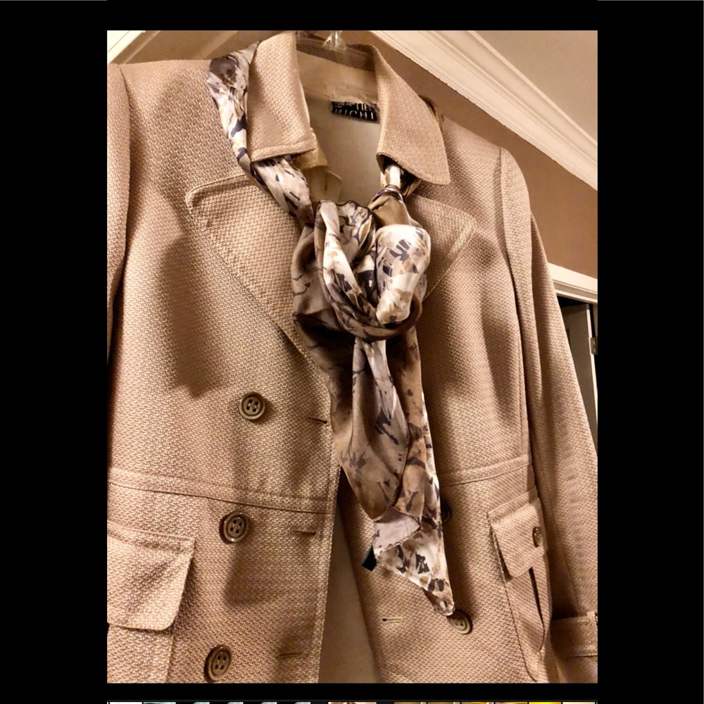 EUC Tahari Beige High Collar Dress Blazer
